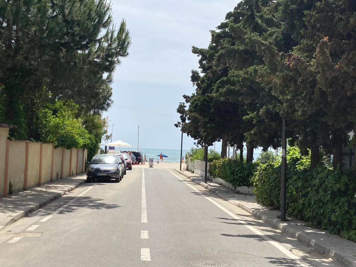Lungomare Holiday Apartments Durrës Buitenkant foto